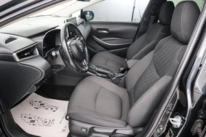 Седан Toyota Corolla 2019 года, 1899000 рублей, Красноярск