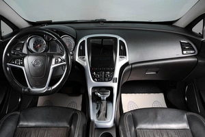 Хетчбэк Opel Astra GTC 2013 года, 1259000 рублей, Тюмень