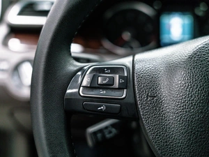 Седан Volkswagen Passat 2012 года, 1300000 рублей, Красноярск