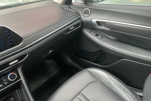 Седан Hyundai Sonata 2020 года, 2390000 рублей, Солонцы