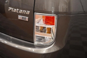 Минивэн Toyota Isis 2012 года, 1399000 рублей, Барнаул