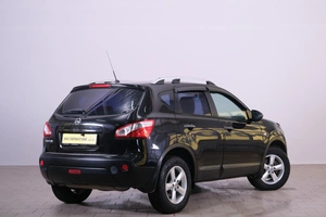 Внедорожник Nissan Qashqai 2010 года, 1049000 рублей, Омск
