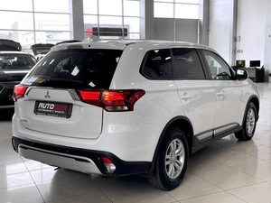 Внедорожник Mitsubishi Outlander 2019 года, 1847000 рублей, Солонцы