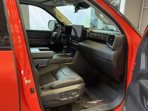 Внедорожник Toyota Sequoia 2023 года, 14497000 рублей, Красноярск