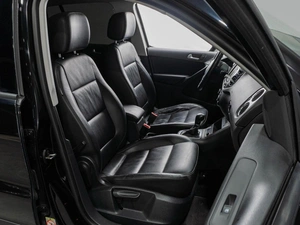 Внедорожник Volkswagen Tiguan 2013 года, 1544000 рублей, Тюмень