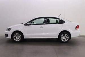 Седан Volkswagen Polo 2016 года, 1200000 рублей, Брянск