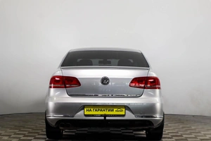 Седан Volkswagen Passat 2012 года, 959000 рублей, Пермь