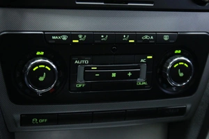 Универсал Skoda Octavia 2012 года, 1048000 рублей, Солонцы