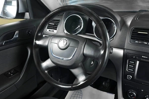 Внедорожник Skoda Yeti 2012 года, 859000 рублей, Тюмень