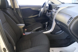 Хетчбэк Toyota Corolla 2007 года, 879000 рублей, Омск