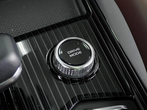 Внедорожник Geely Monjaro 2023 года, 3219000 рублей, Тюмень