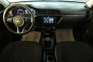Седан Kia Rio 2018 года, 1399000 рублей, Омск