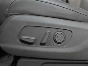 Минивэн Kia Carnival 2022 года, 4300000 рублей, Тюмень