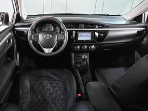 Седан Toyota Corolla 2013 года, 1299000 рублей, Ростов-на-Дону