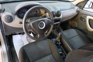 Хетчбэк Renault Sandero 2012 года, 539000 рублей, Омск