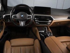 Седан BMW 5 серия 2021 года, 7600000 рублей, Омск