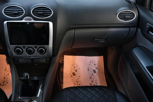 Седан Ford Focus 2008 года, 589000 рублей, Омск