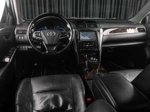 Седан Toyota Camry 2015 года, 2249000 рублей, Тюмень