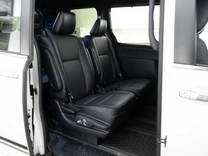 Минивэн Toyota Esquire 2018 года, 2457077 рублей, Москва