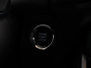 Внедорожник Toyota RAV4 2023 года, 4240000 рублей, Тюмень