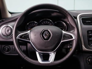 Седан Renault Logan Stepway 2022 года, 1280000 рублей, Большой Сочи