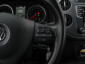 Внедорожник Volkswagen Tiguan 2011 года, 1430000 рублей, Краснодар