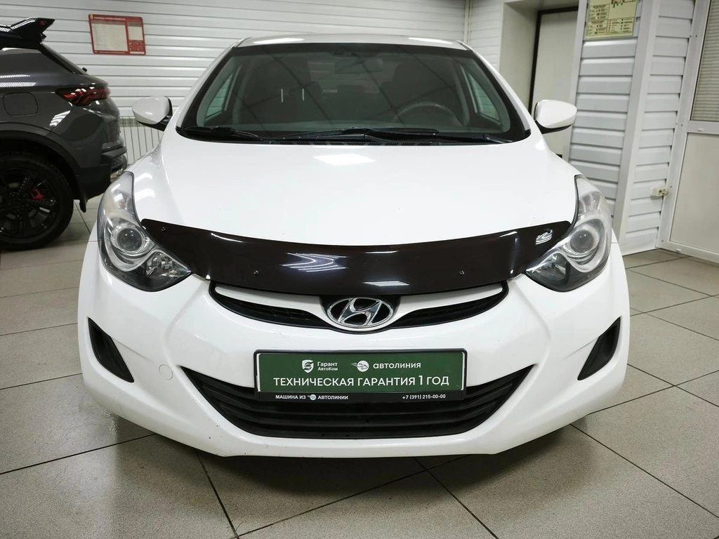 Седан Hyundai Elantra 2013 года, 989000 рублей, Ачинск