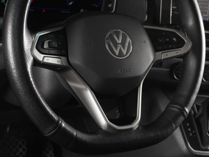 Минивэн Volkswagen Multivan 2021 года, 6929000 рублей, Красный Пахарь