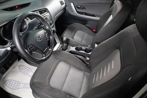 Хетчбэк Kia Ceed 2012 года, 1209000 рублей, Сургут