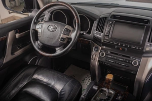 Внедорожник Toyota Land Cruiser 2011 года, 3359000 рублей, Томск