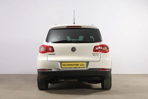Внедорожник Volkswagen Tiguan 2010 года, 1229000 рублей, Новосибирск