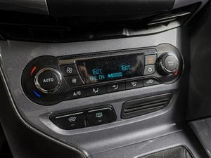 Хетчбэк Ford Focus 2015 года, 899000 рублей, Воронеж