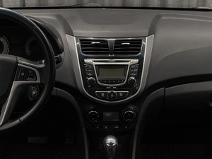 Седан Hyundai Solaris 2011 года, 740000 рублей, Красноярск