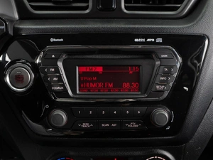 Седан Kia Rio 2014 года, 979000 рублей, Тюмень