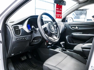 Седан Kia Rio 2021 года, 1450000 рублей, Красноярск