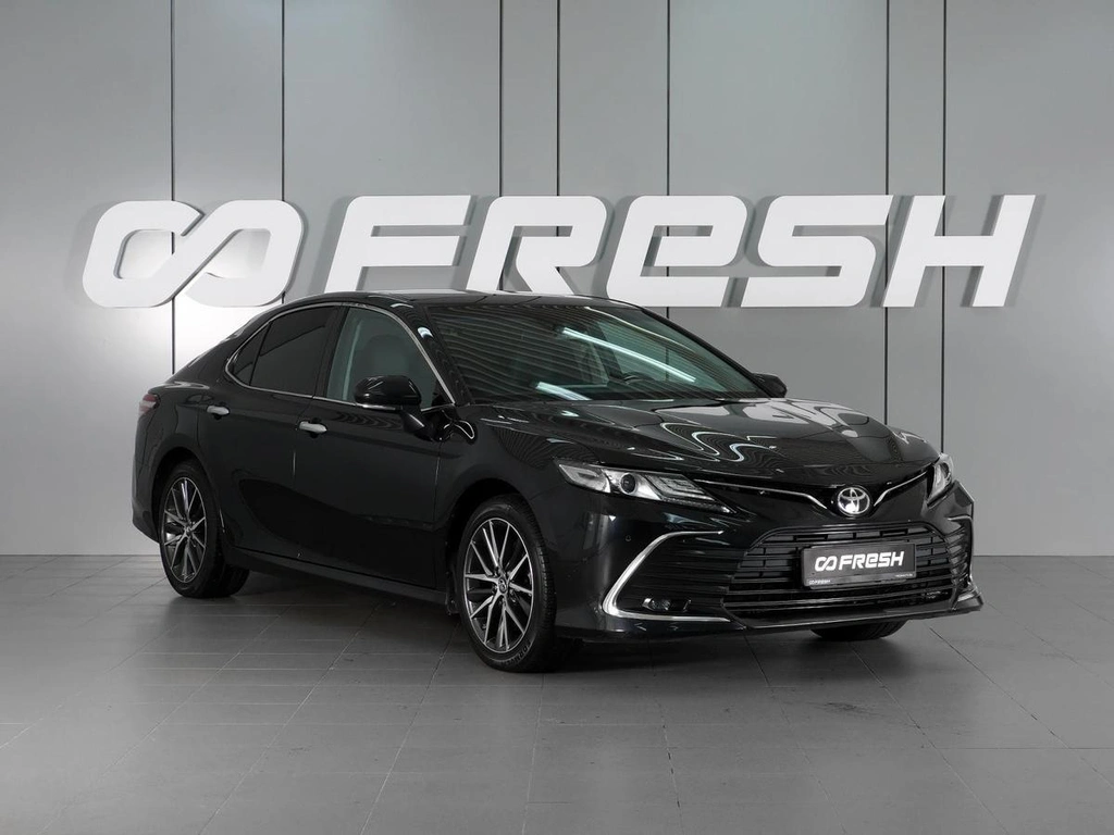 Седан Toyota Camry 2022 года, 3099000 рублей, Красный Пахарь