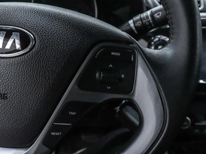 Седан Kia Rio 2016 года, 1080000 рублей, Красноярск