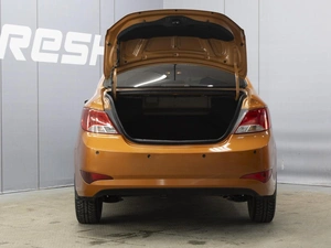 Седан Hyundai Solaris 2015 года, 960000 рублей, Омск