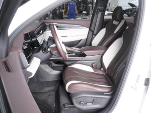 Внедорожник Geely Monjaro 2023 года, 2750000 рублей, Ростов-на-Дону