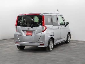 Минивэн Toyota Roomy 2017 года, 930000 рублей, Красноярск