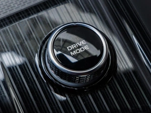 Внедорожник Geely Monjaro 2023 года, 3100000 рублей, Волгоград