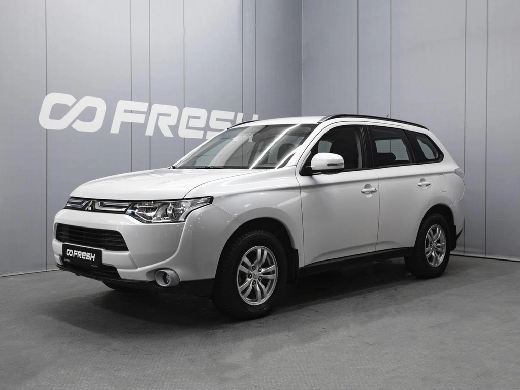 Внедорожник Mitsubishi Outlander 2013 года, 1390000 рублей, Омск