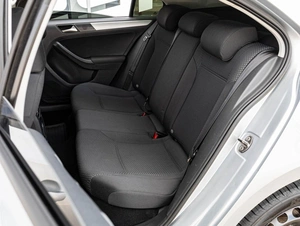 Седан Volkswagen Jetta 2012 года, 980000 рублей, Краснодар