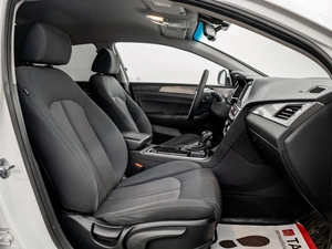 Седан Hyundai Sonata 2018 года, 1800000 рублей, Красноярск