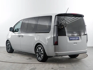 Минивэн Hyundai Staria 2021 года, 4498055 рублей, Москва