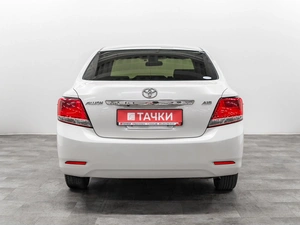 Седан Toyota Allion 2017 года, 1550000 рублей, Красноярск