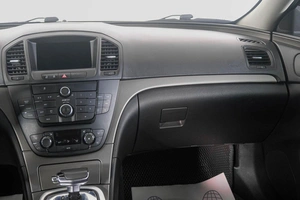 Седан Opel Insignia 2010 года, 999000 рублей, Кемерово