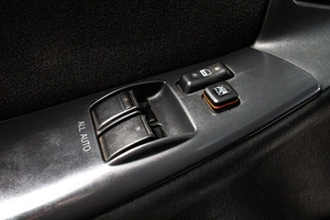 Седан Toyota Corolla 2006 года, 529000 рублей, Сургут