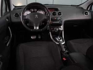 Хетчбэк Peugeot 308 2012 года, 529000 рублей, Воронеж