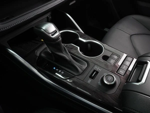 Внедорожник Toyota Highlander 2025 года, 5775000 рублей, Воронеж